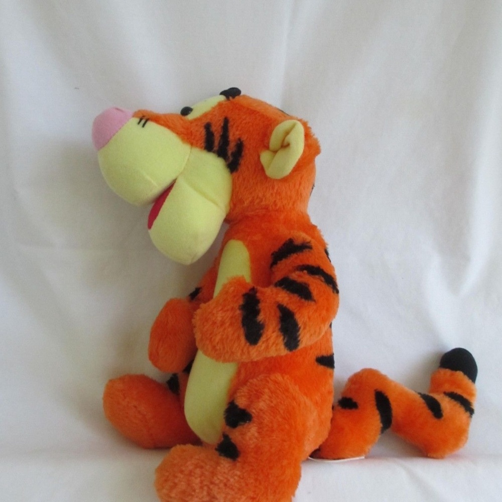 Talk Tiger Winnie The Pooh 12" INTERACTIVE Disney - Picture 4 of 8